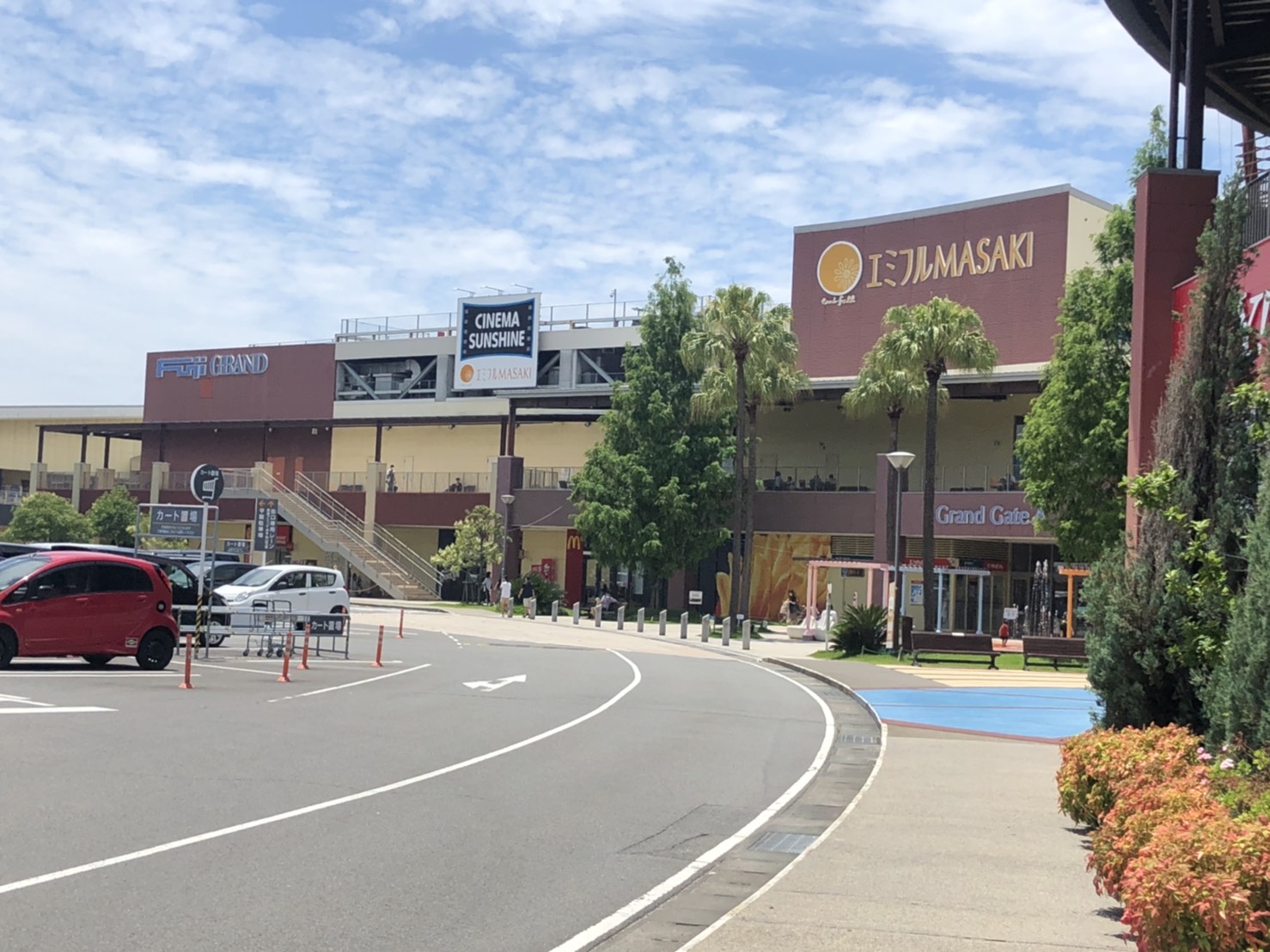 ジュエルカフェ エミフルMASAKI店